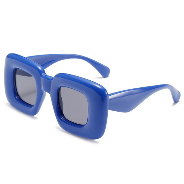 Greta Square Sunglasses offer the perfect blend of fashion and functionality. Crafted from lightweight and durable materials, these stylish frames provide superior coverage and comfortable wear.