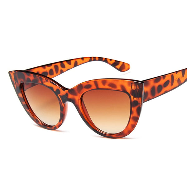 Gemma Ultra Cats Eye sunglasses are vintage, retro style. These vintage shield shape sunglasses are suitable for anywhere. Make a statement with these stylish oval shades.
