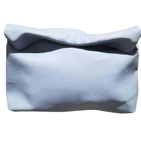  Experience luxurious craftsmanship with this Leather Folding Envelope Clutch. Incredibly soft it offers a beautiful, minimalistic design and a convenient foldable construction. 
