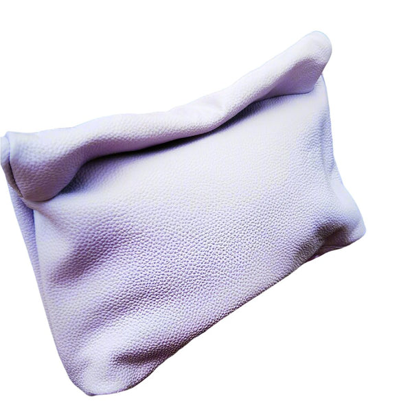 Experience luxurious craftsmanship with this Leather Folding Envelope Clutch. Incredibly soft it offers a beautiful, minimalistic design and a convenient foldable construction. 