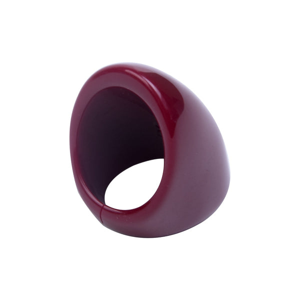 This Oval Resin Ring is the perfect accessory for any outfit. Crafted from the best quality resin material, its large oval shape adds a subtle yet stylish look. 