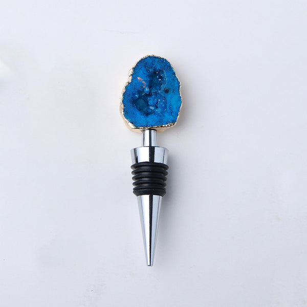 This Agate Crystal Wine Bottle Stopper is a sealing tool for bottles at home, wedding, party decoration gift. The crystals are unique, with the natural differences in each crystal.
